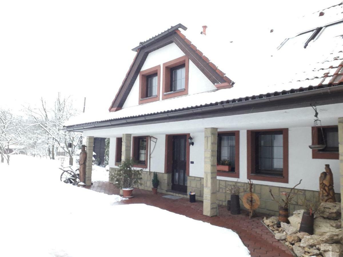 Apartman Kristina Ivachnová 49 Bešeňová Exterior foto